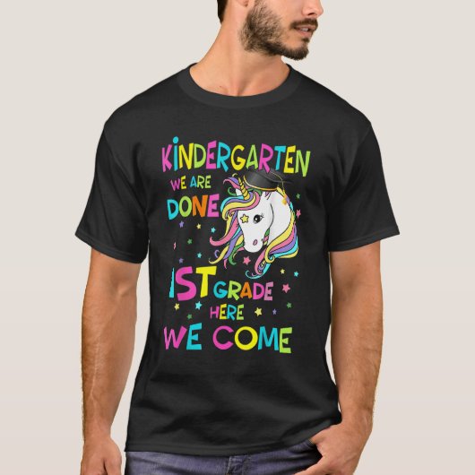 幼稚園卒業魔法のユニコーン男の子の女の子 Tシャツ (正面)