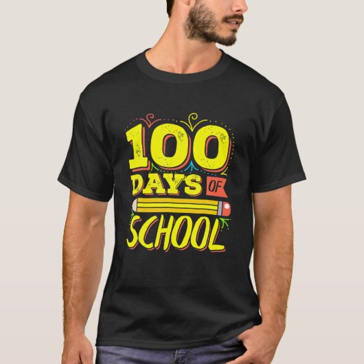 幼稚園向けの学校衣装100日目おめでとう Tシャツ (正面)