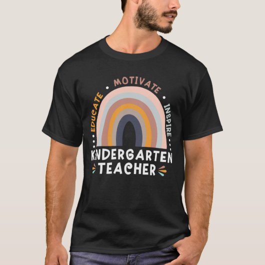 幼稚園意欲を起こインスパイアの先生雨を教育 Tシャツ (正面)
