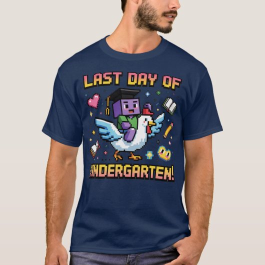 幼稚園最後の日 ふざけたニワトリのピクセルアート K Tシャツ (正面)