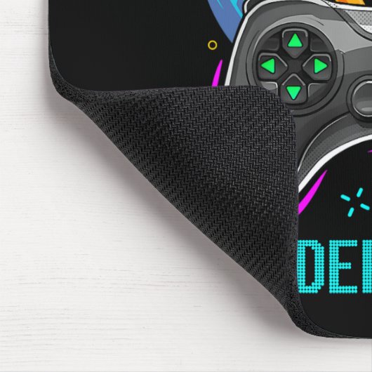 幼稚園Ckを学校のビデオに押し付ける準備ができている マウスパッド (コーナー)