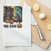 幽霊が来るハロウィンお化け屋敷魔女パンプキンポンプ キッチンタオル (四つ折り)