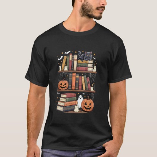 幽霊と猫のかぼちゃがあるホーンテッド本棚 Tシャツ (正面)