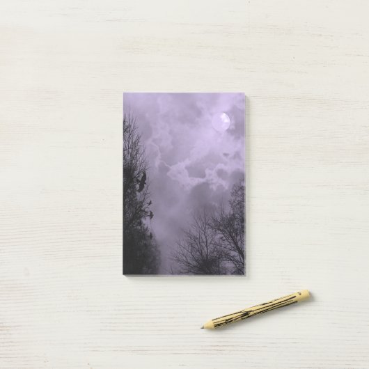 幽霊のよく出るハロウィーン紫の空とラヴェンスのポスト – its ポストイット (デスク上)