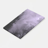 幽霊のよく出るハロウィーン紫の空とラヴェンスのポスト – its ポストイット (アングル)