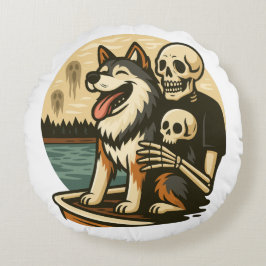 幽霊の出る湖の上の骸骨と犬のホラーアート ラウンドクッション