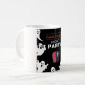 幽霊不気味のある夜 – ハロウィーン招待状 コーヒーマグカップ (正面左)