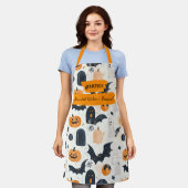 幽霊、カボチャ、こうもり付きホワイトハロウィーン エプロン (着用した状態)