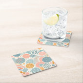 幾何よくはしゃぐドールパターン スクエアペーパーコースター (インサイチュ)