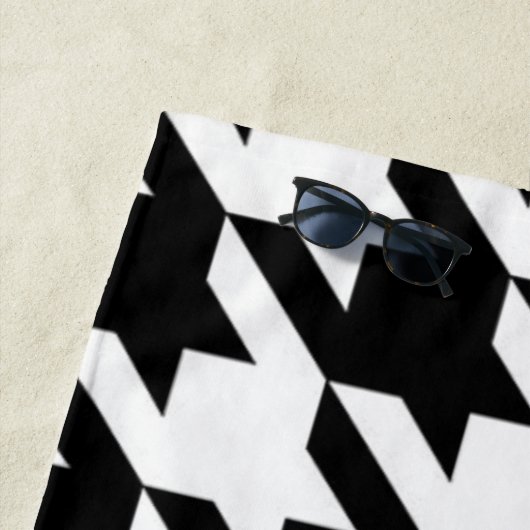 幾何スタイリッシュ白黒パタ千鳥格子のーン ビーチタオル (インサイチュ)