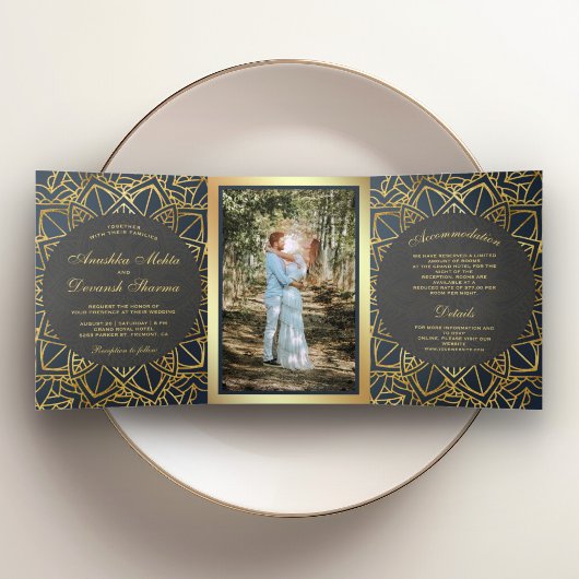 幾何モダングレー金ゴールドマンダラインディアン結婚ズ 三つ折り招待状