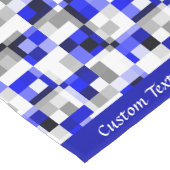 幾何モダンブルーブラック市松模様にスクエアデザイン ショートテーブルランナー (コーナー)