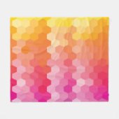 幾何六角シェイプ（ピンク色） フリースブランケット (正面(横))