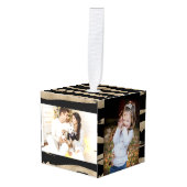 幾何名門私立校風のパターン黒と金ゴールドストライプ キューブオーナメント (正面アングル)