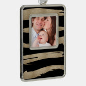 幾何名門私立校風のパターン黒と金ゴールドストライプ シルバープレートフレームオーナメント (右)