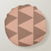 幾何学大きな三角形モチャムースほこりっぽいピンク ラウンドクッション (裏面)