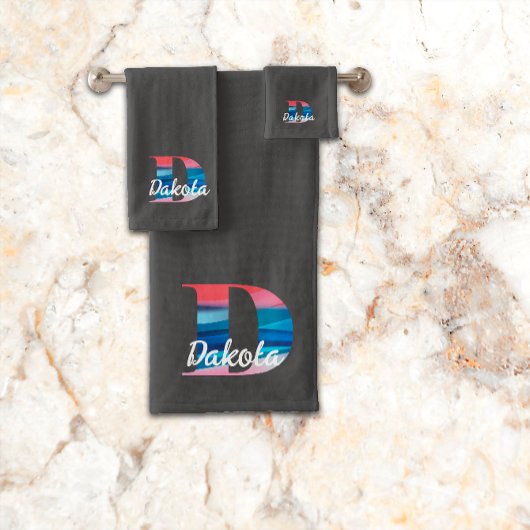 幾何学文字Dコーラルピンクモノグラムダークグレー バスタオルセット