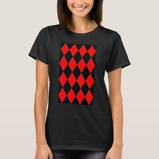幾何学模様の大きなハーレクイン模様(赤と黒) Tシャツ (正面)