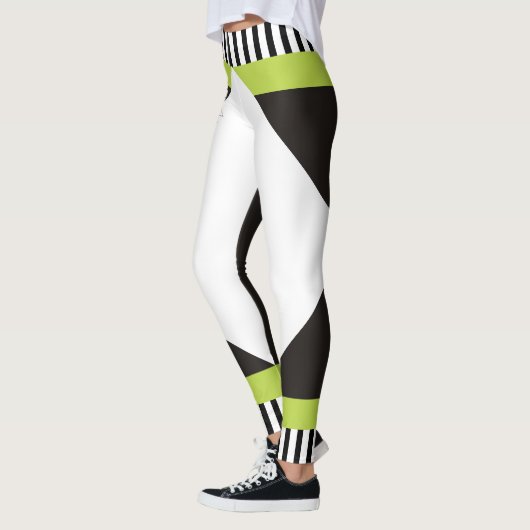 幾何学模様の白黒ストライプのモダン緑 レギンス (左)