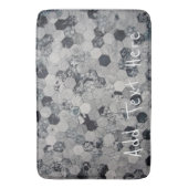 幾何学模様（灰色、白、黒） バスマット (正面縦)