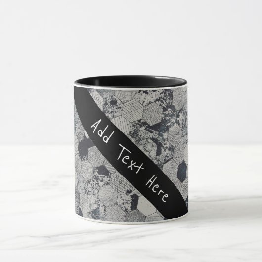 幾何学模様（灰色、白、黒） マグカップ (中央)