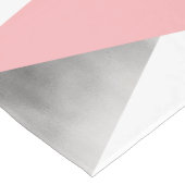 幾何学的なエレガントでモダンでフェイクな銀製の赤面のピンク ショートテーブルランナー (コーナー)