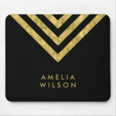 幾何学的なエレガントで黒くフェイクな金ゴールドの名前シェブロン マウスパッド (正面)
