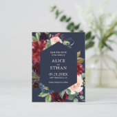 幾何学的なバーガンディとネイビーブルーが日付を保存 案内ポストカード (スタンド正面)