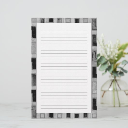 幾何学的なパターンが付いているアフリカ人のMudclothの織物 便箋 (スタンド正面)