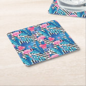 幾何学的なパターンのフラミンゴ及びやし スクエアペーパーコースター (アングル)