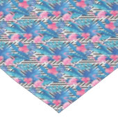 幾何学的なパターンのフラミンゴ及びやし テーブルクロス (アングル)