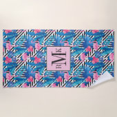 幾何学的なパターンのフラミンゴ及びやし ビーチタオル (正面)