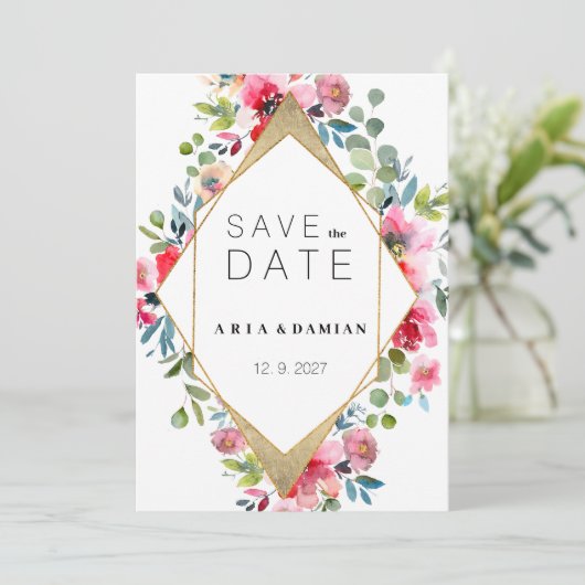 幾何学的なピンクのミントレッド金ゴールドフローラ日付を保存 招待状 (スタンド正面)