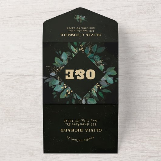 幾何学的なフレームにグリーンとブラックの RSVp 付き オールインワン招待状 (外側)