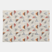幾何学的な三角形の手描きのパターン キッチンタオル (横)