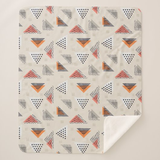 幾何学的な三角形の手描きのパターン シェルパブランケット (正面)
