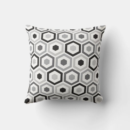 幾何学的な六角形パターン枕|黒い灰色 クッション (裏面)