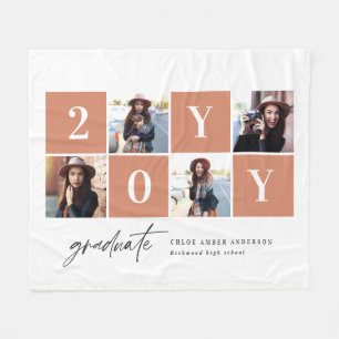 幾何学的な写真タイポグラフィ卒業テラコッタ フリースブランケット