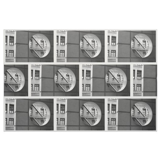 幾何学的な建築の黒く及び白い写真の生地 ファブリック (ファットクウォーター)