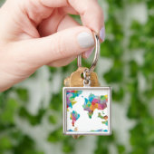 幾何学的な形から成っている世界地図 キーホルダー (手)