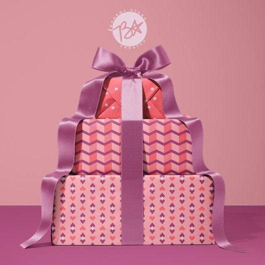 幾何学的な愛のハート、点と山形のストライプ点 ラッピングペーパーシート