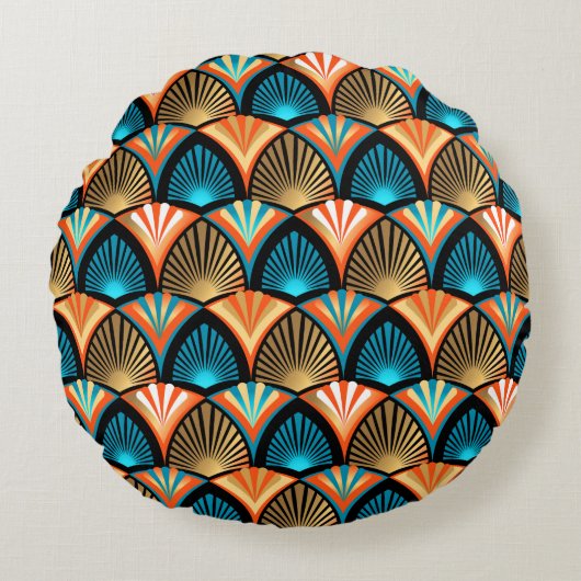 幾何学的な手のひら葉のアールデコの黄金のパターン ラウンドクッション (正面)