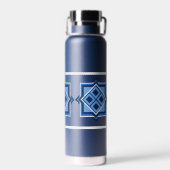 幾何学的な正方形パターンのウォーターボトル ウォーターボトル (背面)