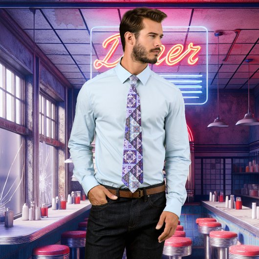 幾何学的な紫の青のパターンタイ ネクタイ