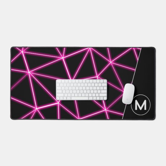 幾何学的な黒い三角形ネオンピンクの線モノグラム デスクマット (キーボード&マウス)