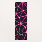 幾何学的な黒い三角形ネオンピンクの線モノグラム ヨガマット (正面)