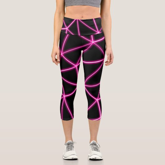 幾何学的な黒い三角形ネオンピンクの線レトロ カプリレギンス (正面)