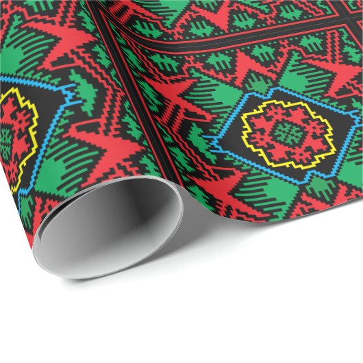 幾何学的な黒、赤、緑のラトビアの部族パターン ラッピングペーパー (ロールコーナー)