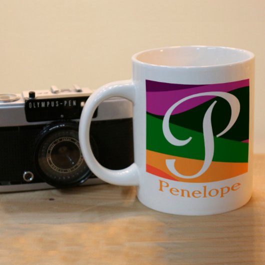 幾何学的エレガントデザイン付きモノグラム ツートーンマグカップ