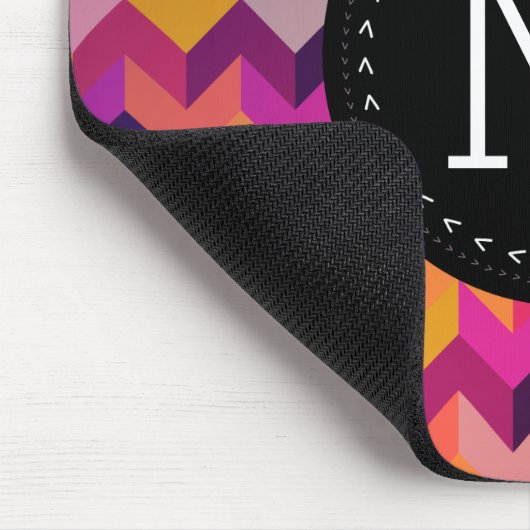 幾何学的カッコいいシェブロン模様モノグラカスタムム マウスパッド (コーナー)